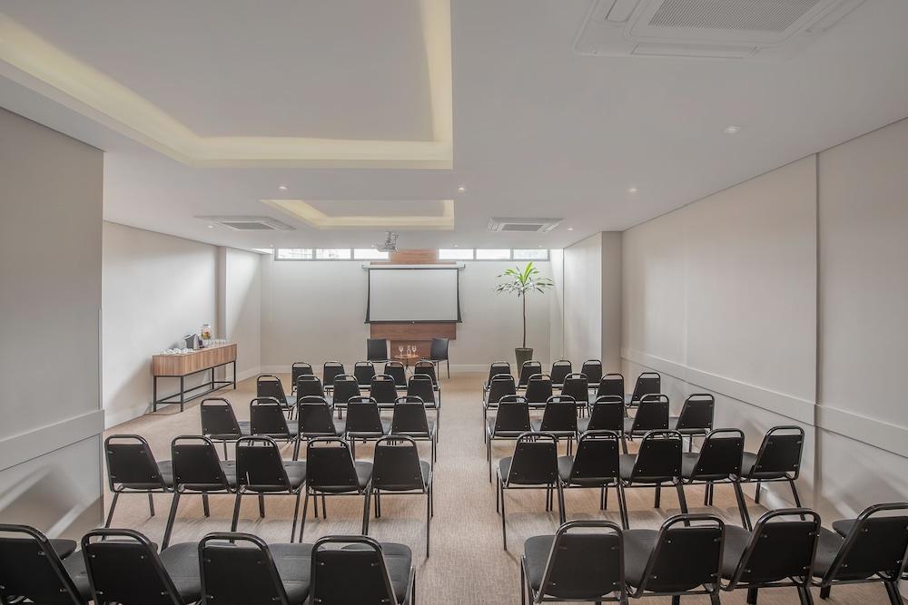 Hotel Mont Blanc Premium Ribeirao Preto Exterior photo Meeting room